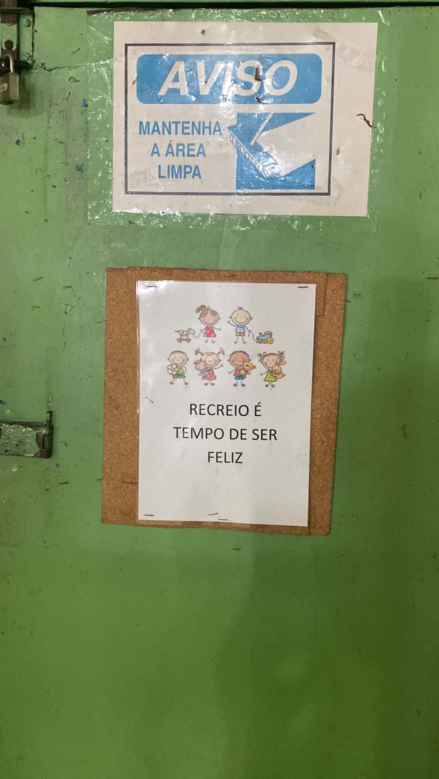 Cartaz: Recreio é tempo de ser feliz
